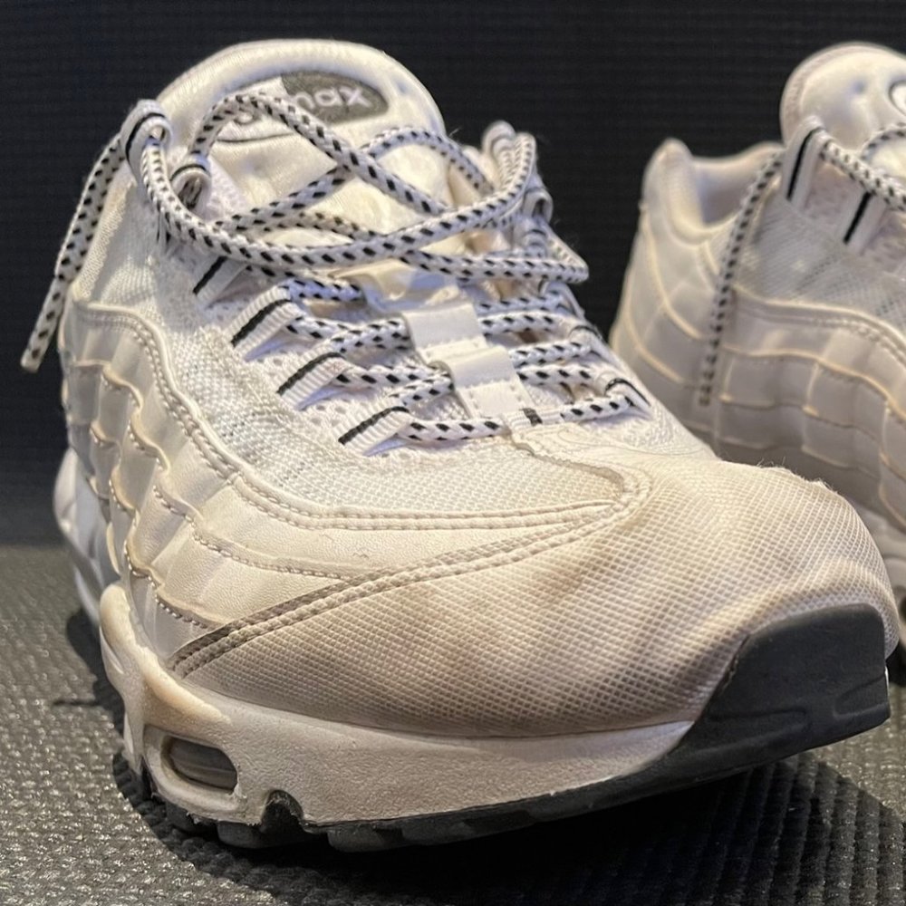 Nike Air Max 95 White Men's Cross Training Shoe 10.5 US Size